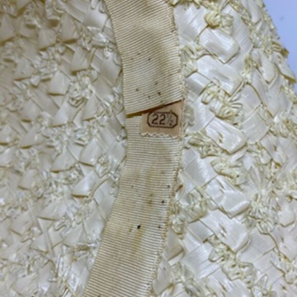 Vintage Union Made Cream Hat with Ribbon - Picture 9 of 10